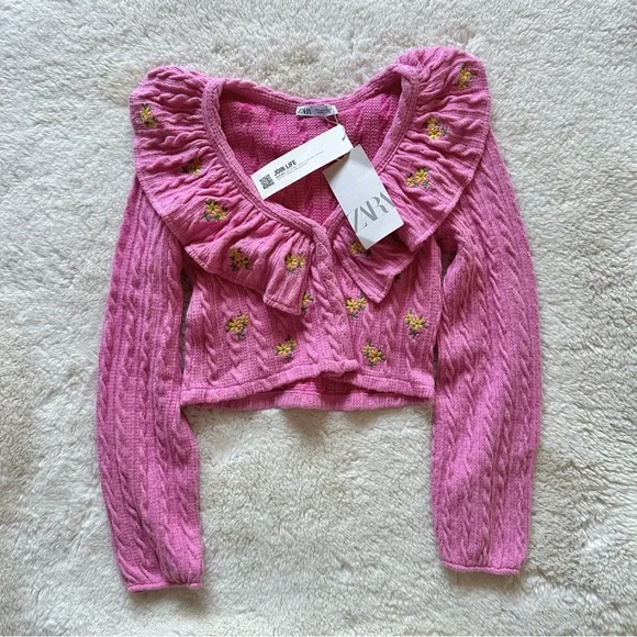 Zara Pink Ruffle Collar Cropped Cardigan with Yellow Floral Embroidery - Picture 2 of 8